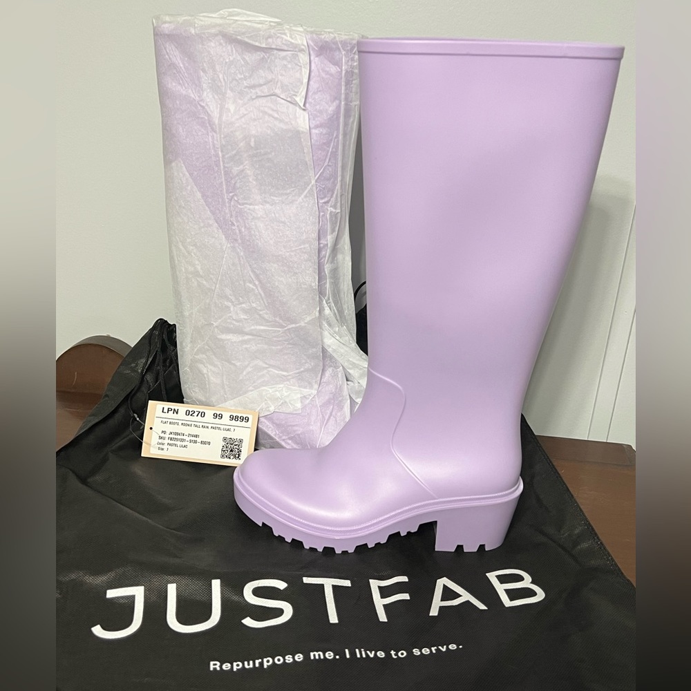 Just Fab Roonie Rain Boots NEW Lavender. Size 7.